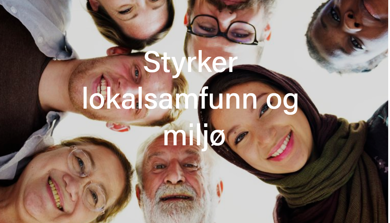 En gruppe mennesker som poserer for kameraet